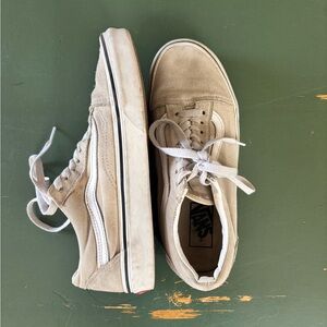 Vans Women’s Beige Old Skool Sneakers